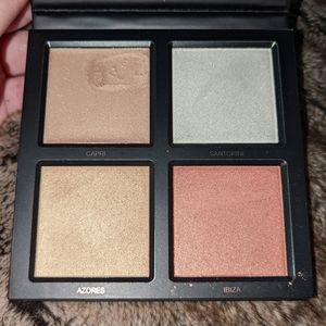Huda Beauty Pink Sands 3D Highlighter Palette
